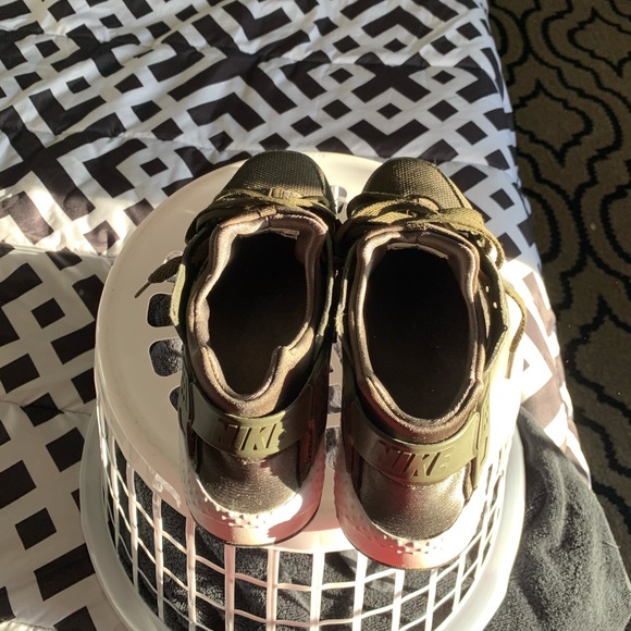 SOLD - Picture 4 of 5